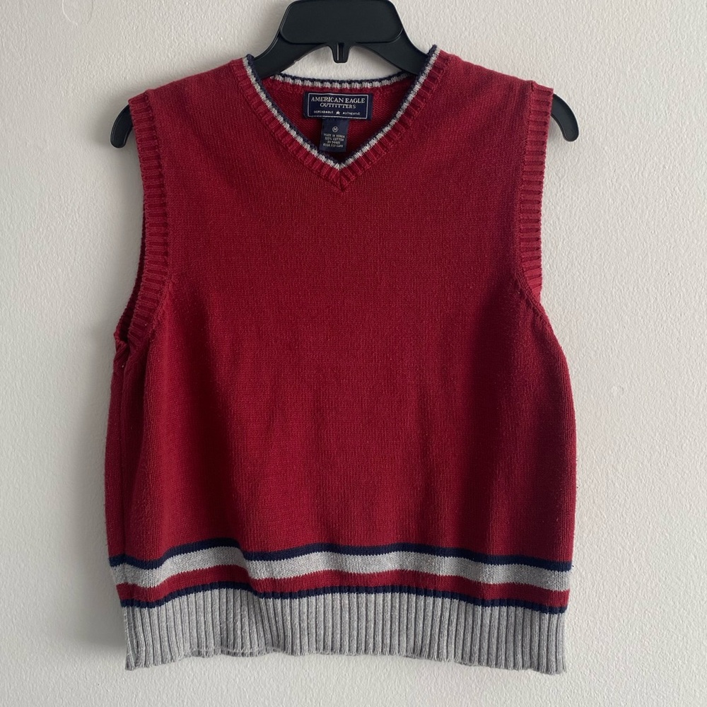 Red American Eagle Vest / Women’s Medium